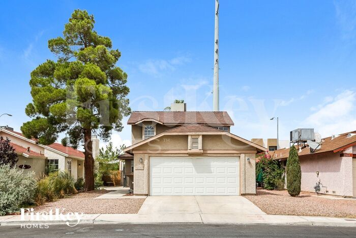 Primary Photo - 2368 Valley Dr