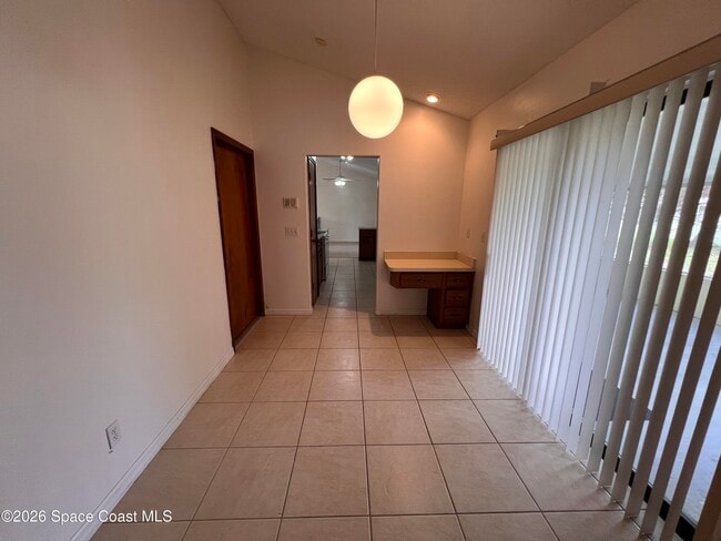 Building Photo - 818 7 Gables Cir SE