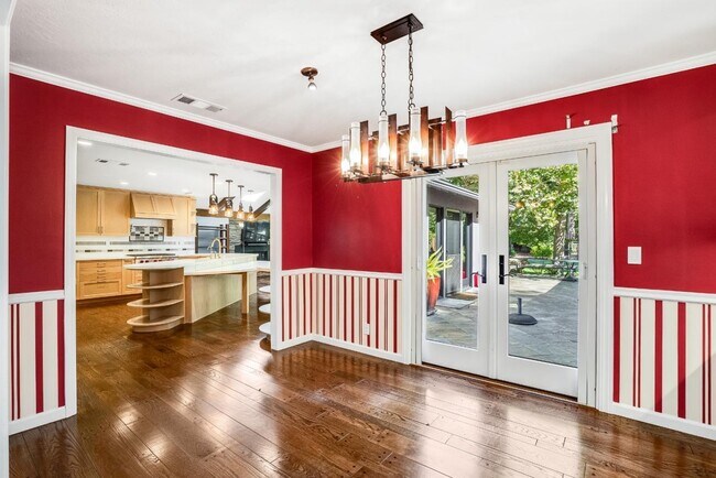 Building Photo - 24421 Summerhill Ave
