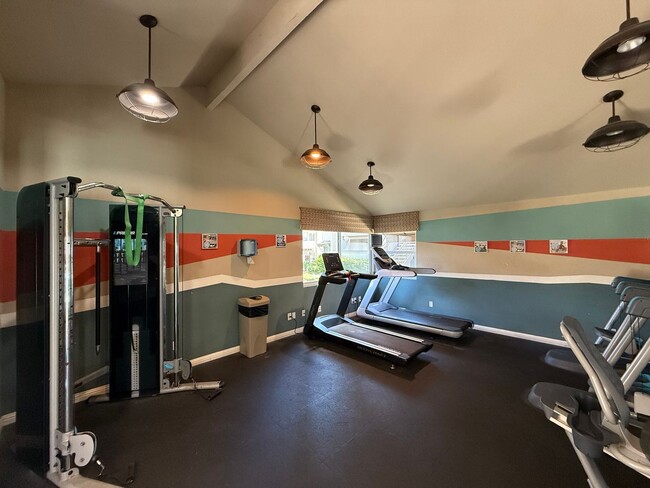 Building Photo - Beautiful 2B/2BA Condo in La Mesa Availabl...