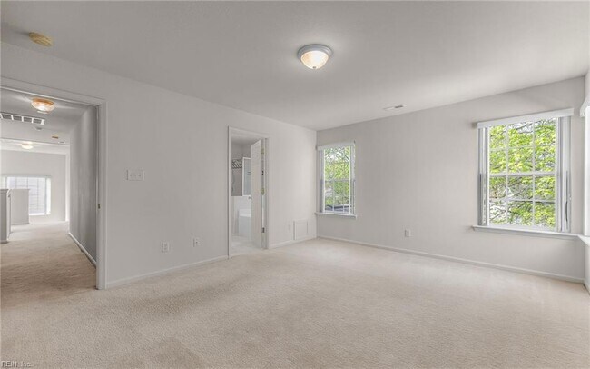 Building Photo - 310 Canaan Cir