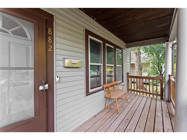 Building Photo - 882 Aurora Ave