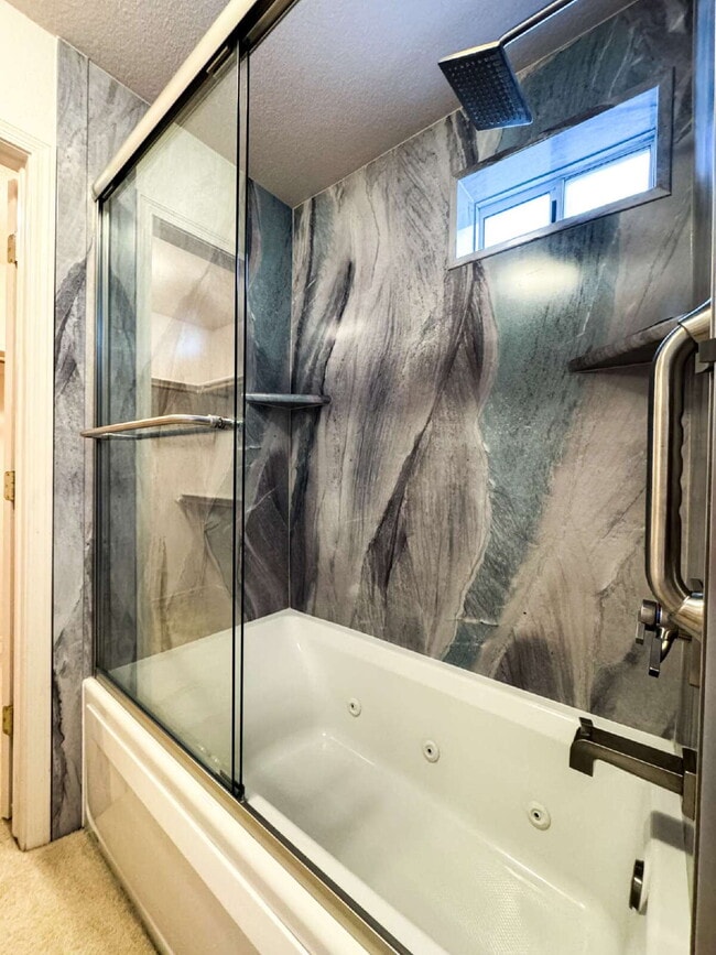 Building Photo - "Charming 3-Bedroom, 2-Bathroom Mesa Del S...