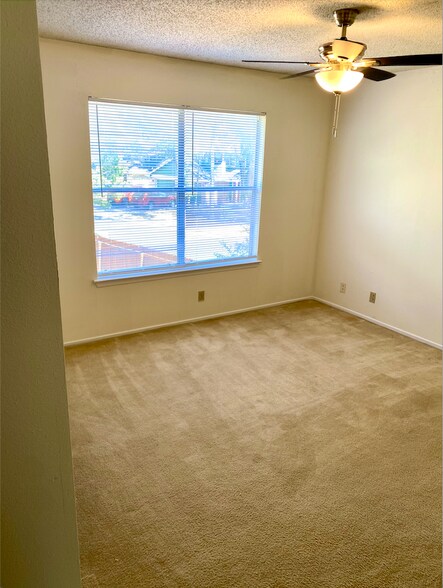 Building Photo - 8000 Tuscarora Trl