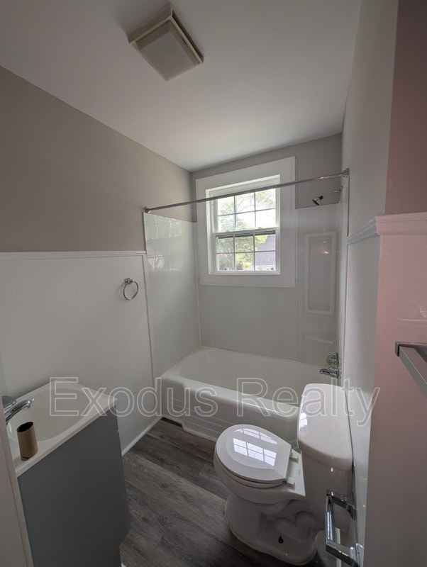 Building Photo - 310 N Gulf St