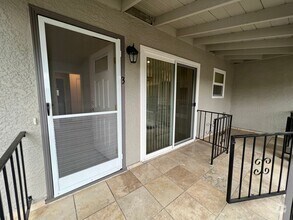 Building Photo - 1612 Mendenhall Dr