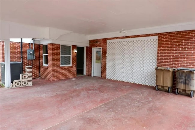 Building Photo - 2201 De Kruif Ct