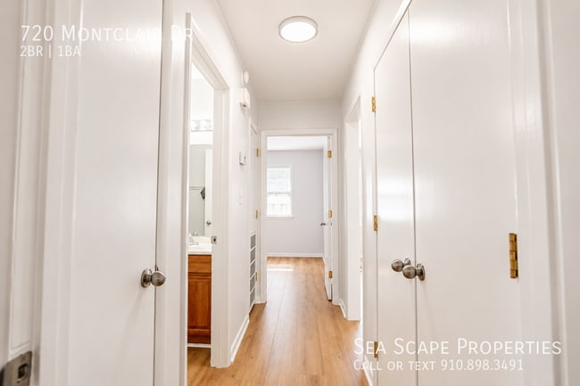 Building Photo - 720 Montclair Dr