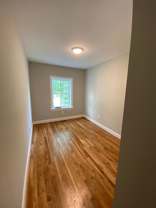 Building Photo - Renovated Three Bedroom VCU Area Home With...