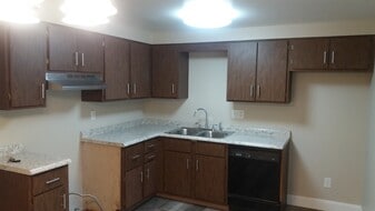 Building Photo - 1386 Lincoln Dr
