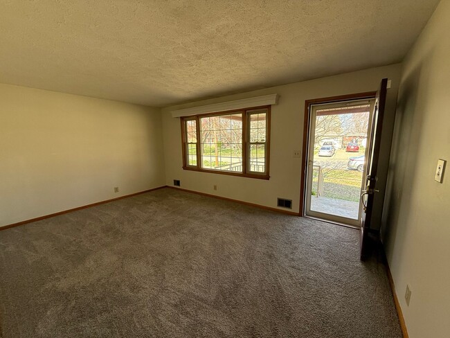 Building Photo - Great home in PRP!