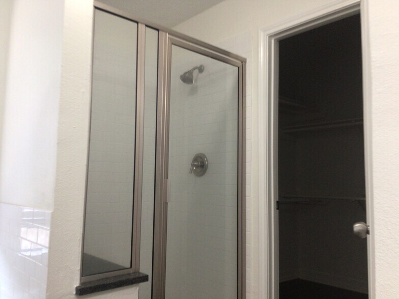 Building Photo - 16303 Mango Ridge Ct