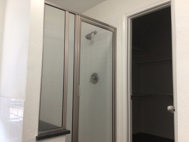 Building Photo - 16303 Mango Ridge Ct