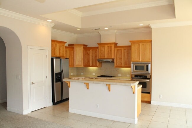 Building Photo - 4 BED/2 BATH IN THE SUNSET AVENUES SUBDIVISION