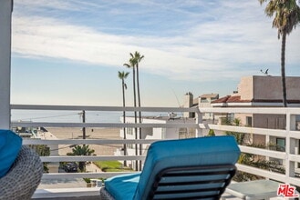 Building Photo - 30 Galleon St