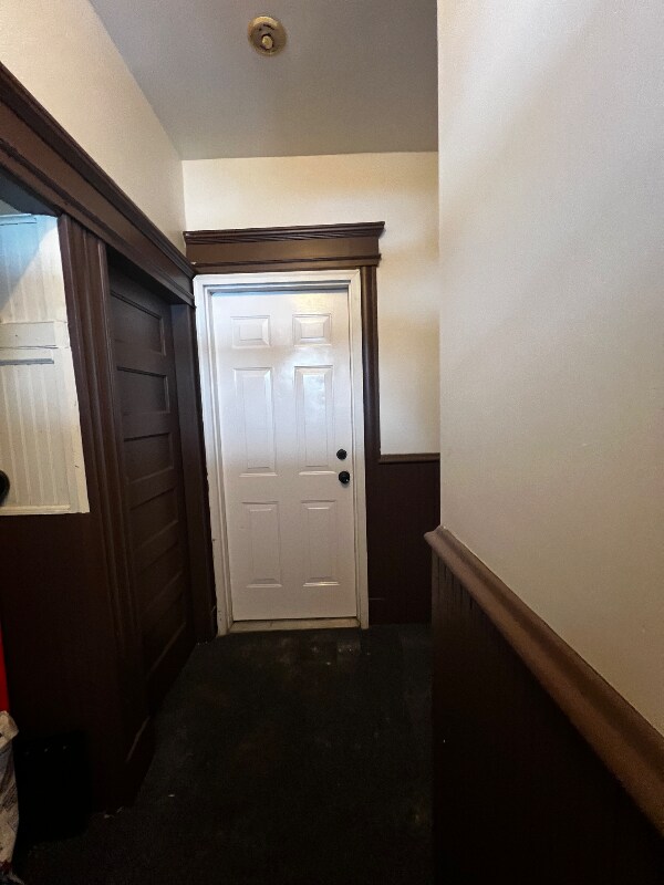 Building Photo - 879 Elm St