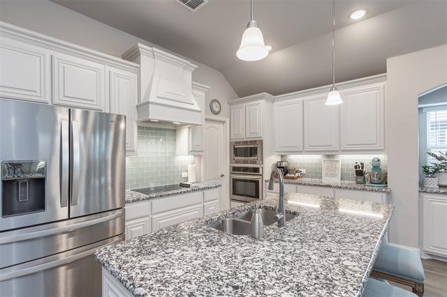 Building Photo - 204 Garden Grove Dr