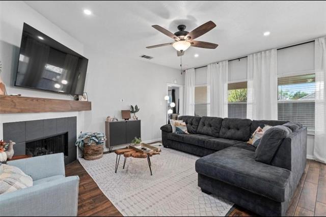 Building Photo - 2109 Castle Creek Dr