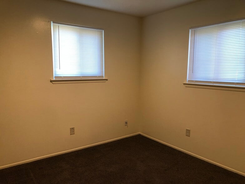 Building Photo - 1552 Hanover St