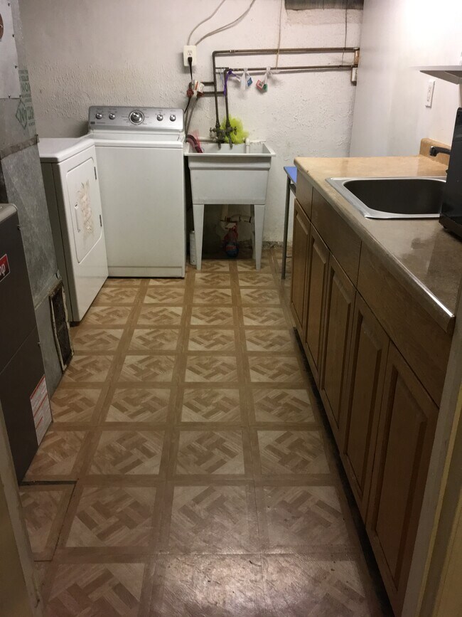 Building Photo - 9734 Wichita Ave