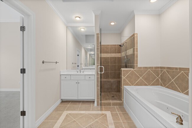 Building Photo - 2196 Bancroft Ln