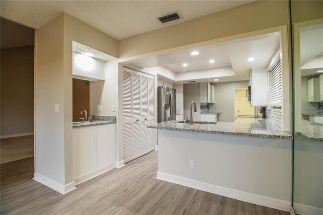 Building Photo - 4315 Creekwood Ln