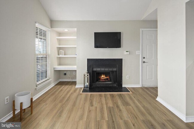 Building Photo - 12157 Penderview Terrace