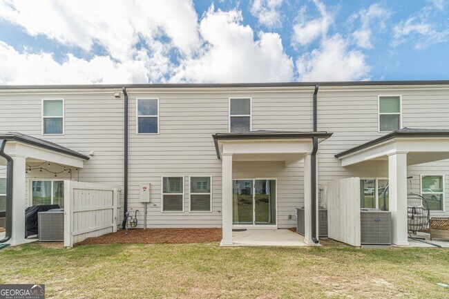 Building Photo - 1412 Villageside Ct