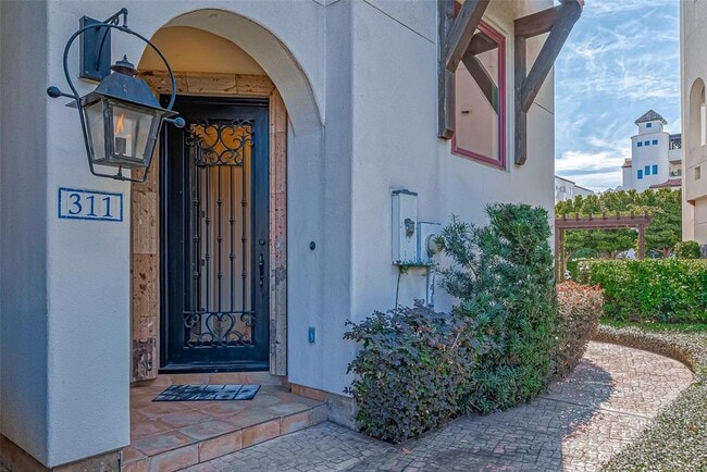 Building Photo - 311 Calle Sevilla Pl