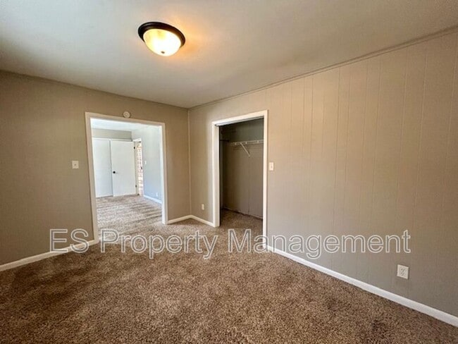 Building Photo - 6740 Doris Dr