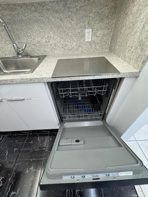 Building Photo - 2425 NE 135th St