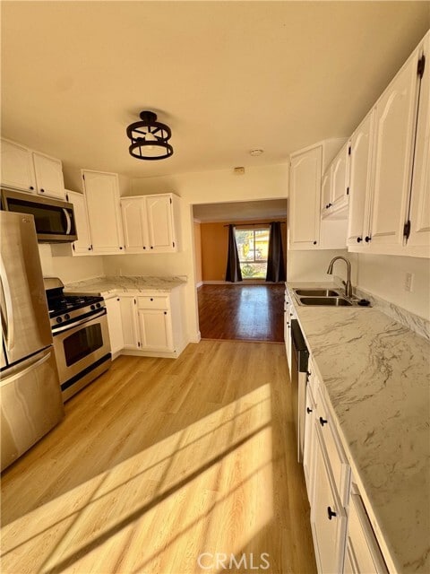 Building Photo - 5002 W 142nd St