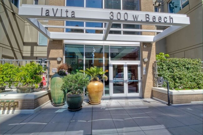 Building Photo - San Diego- Downtown- La Vita – Little Italy Condo- Split Level Style Move-In Special