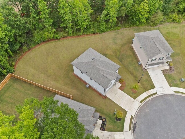 Building Photo - 788 Evergreen Rd