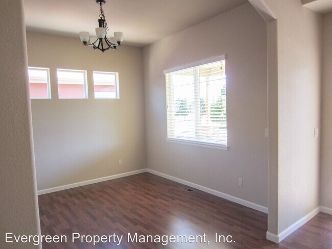 Building Photo - 3 br, 2.5 bath House - 2286 Trestle Rd