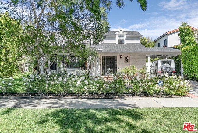 Primary Photo - 328 S El Camino Dr