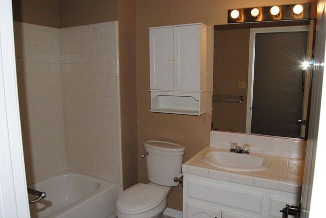 Building Photo - 9400 Huntsman Oak Ct