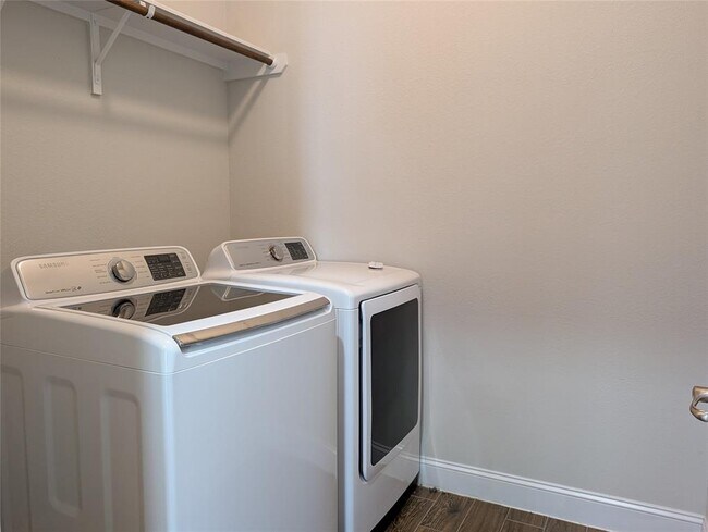 Building Photo - 3112 Bouchette Cove