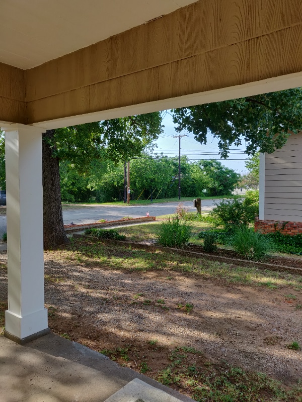 Building Photo - 408 N Elm St