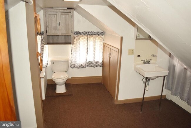 Building Photo - 9518 Circle Dr