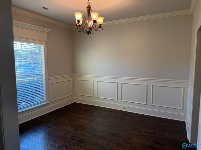 Building Photo - 134 Somer Creek Ln