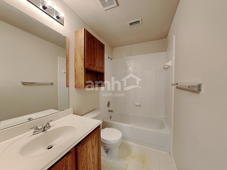 Building Photo - 209 Wenrick Dr