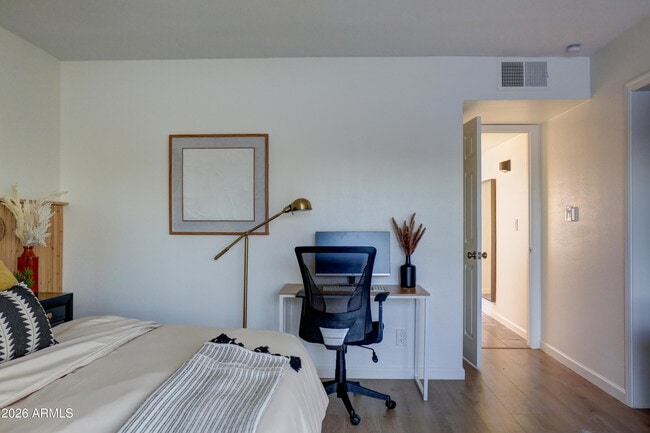 Building Photo - 7225 E Villa Way