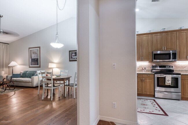 Building Photo - IMMACULATE TURNKEY FURNISHED- NEAR TWIN IS...