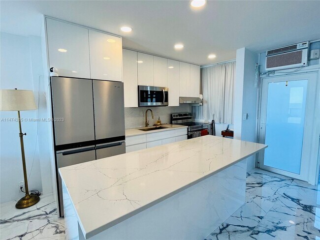 Building Photo - 1200 N Fort Lauderdale Beach Blvd