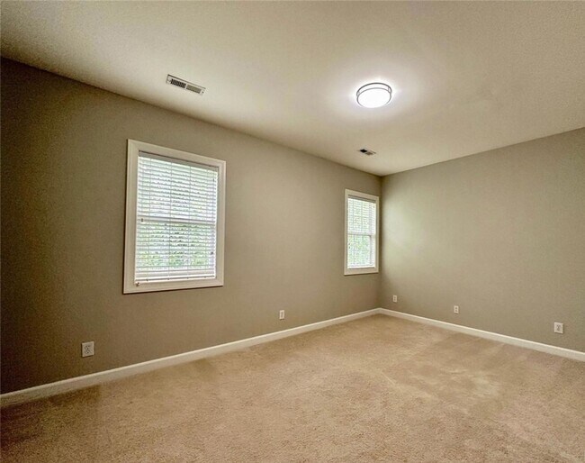 Building Photo - 4 BR/2.5BA | Newly Renovated Single Family Home |Fenced backyard| Elegant Brick Home in the Heart...