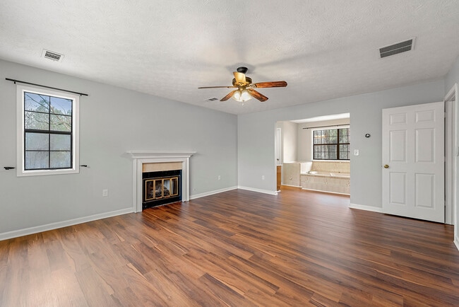 Building Photo - 249 Tony Trl SE