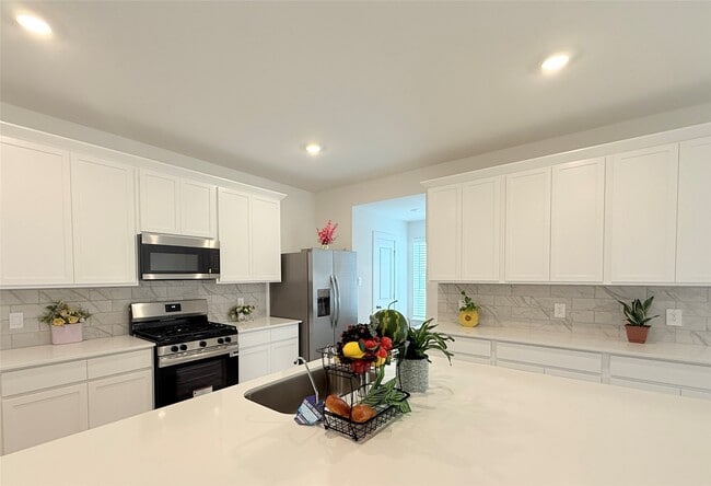 Building Photo - 30714 Wicklow Gdns Dr