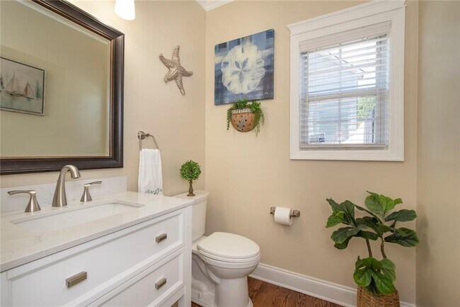 Building Photo - 1504 Belfaire Lake Tr