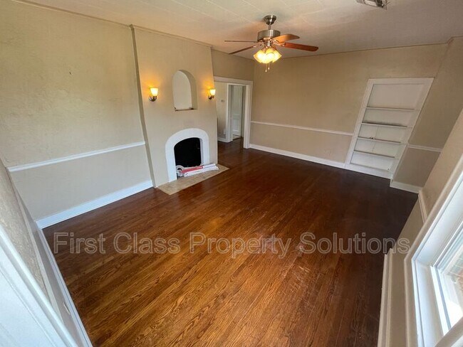 Building Photo - 3029 1/2 NW 12th St